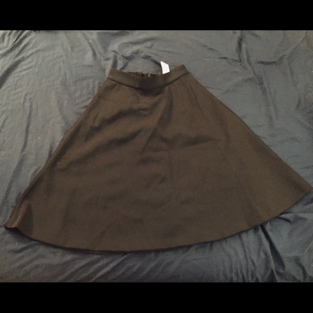 NWT Banana Republic Black Full Skirt Size 4
